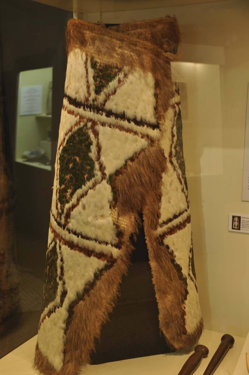 Flax/feather Cloak