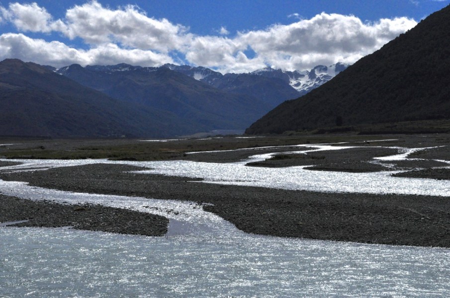The plain and mountains