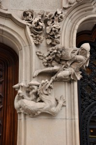 St. George fighting a dragon, decoration on the Casa Amatller