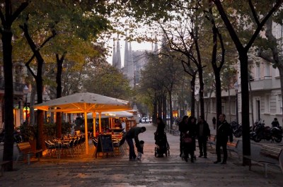 Pedestrian walkway with Sagrada Familia in the background